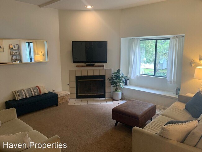 Foto del edificio - 2 br, 1.5 bath House - 2221 King Court #23