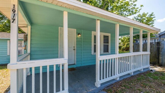 Building Photo - 1917 Macomber Ave