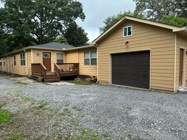 Building Photo - 1385 Elizabeth Ln