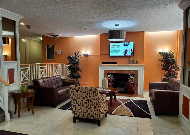 Foto del edificio - 1021 Arlington Blvd