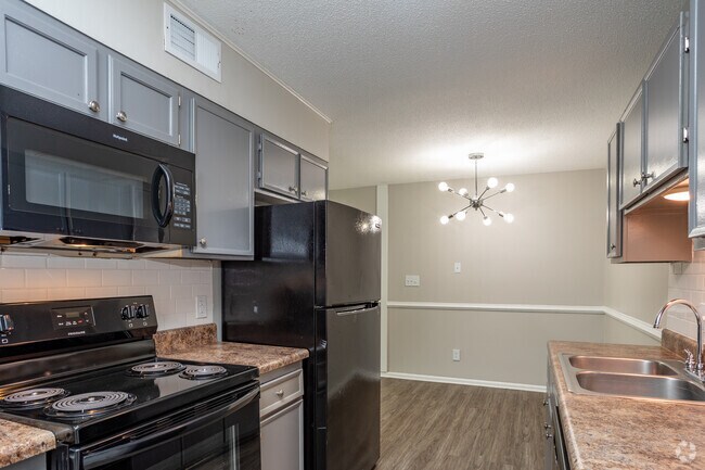 1BR, 1BA - 616SF - Cocina - Oakridge Apartments