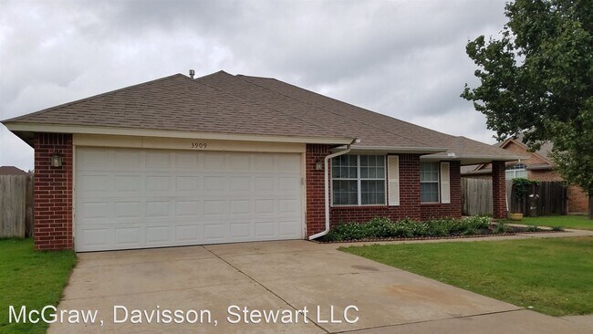 Building Photo - 4 br, 2 bath House - 3909 Shandon Way