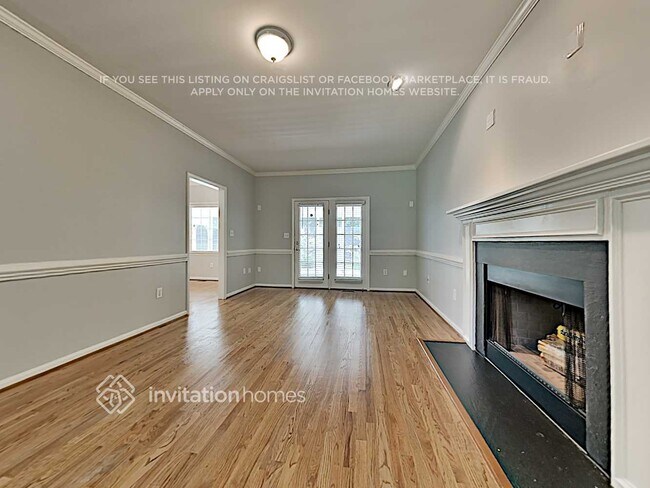 Foto del edificio - 121 Peach Orchard Dr