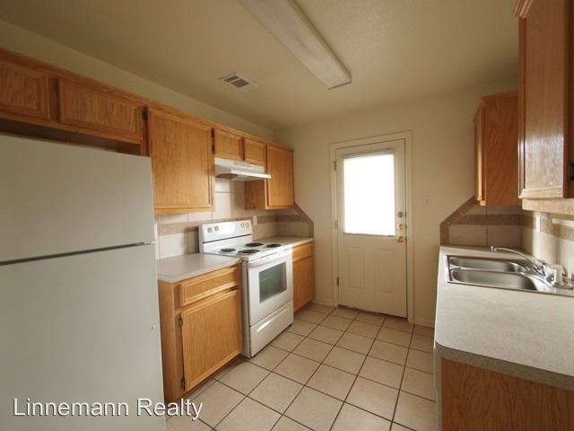 Building Photo - 1402 Cinch