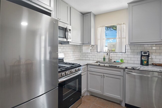 Foto del edificio - 201 E Oak St