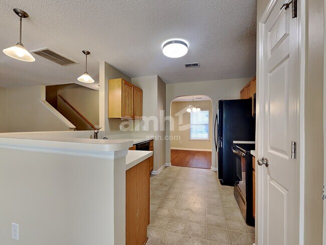 Foto del edificio - 228 Eagle Ridge Rd