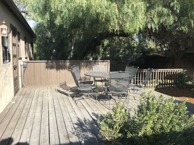 Deck off kitchen - 1530 Penny Ln