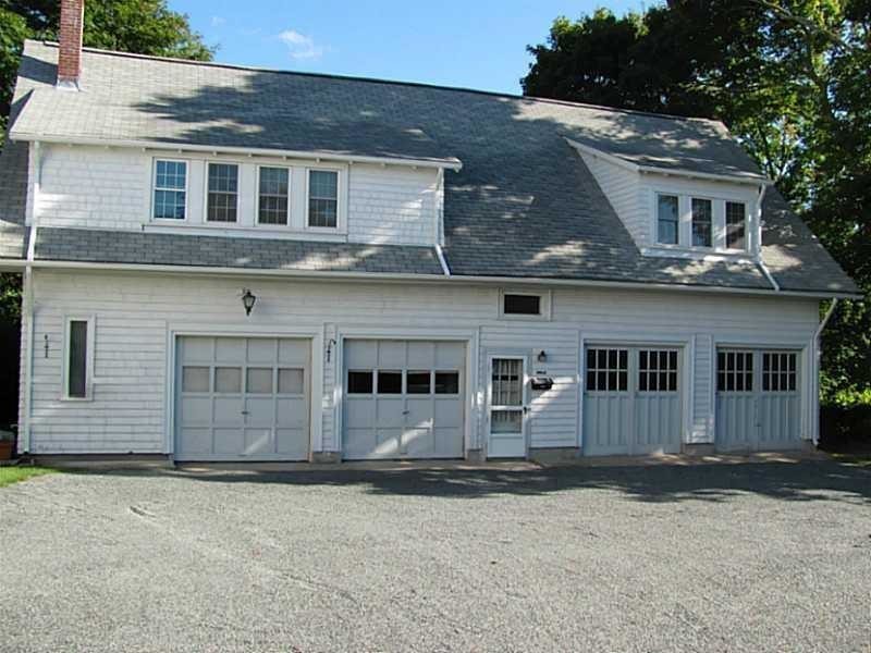 Building Photo - 105 Central St