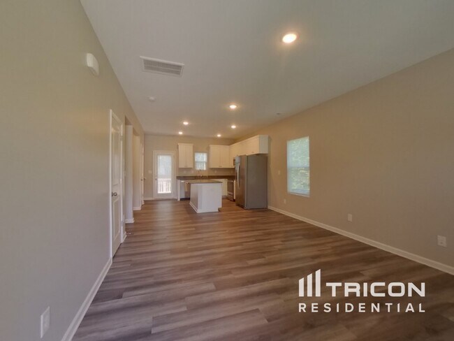 Building Photo - 141 Teak Dr
