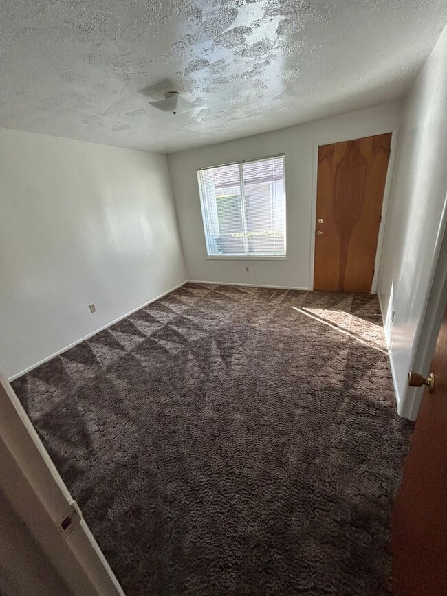 Foto del edificio - Single Level 1 Bedroom Apartment - Lebanon