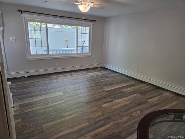 Foto del edificio - 1019 Cassel Ave