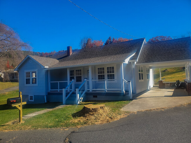 Building Photo - 183 G St