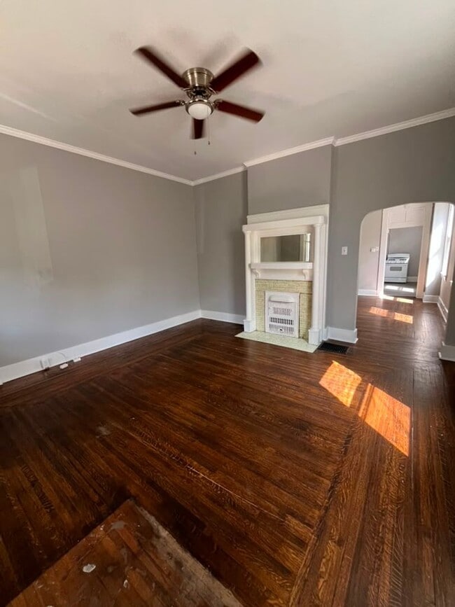 Photo - 622 W 12th Apartment