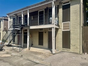 Building Photo - 9413 Grannis St