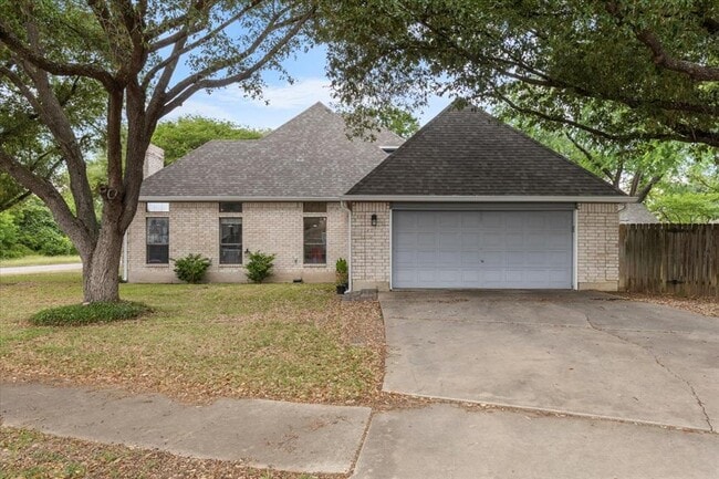 Building Photo - 1001 Timber Bend Dr