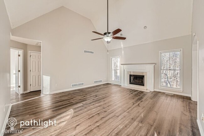 Foto del edificio - 4 br, 3 bath House - 42 Byron Court UNIT