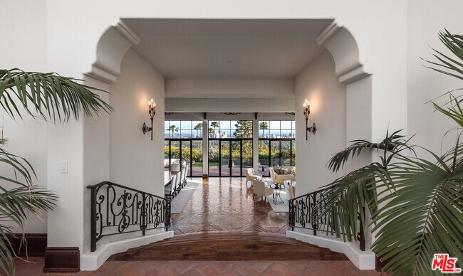 Foto del edificio - 1310 Tower Grove Dr