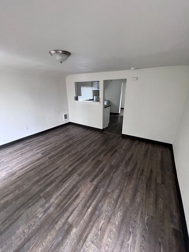 Foto del edificio - 913 N 4th Ave