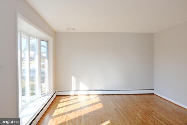 Foto del edificio - 2407 Nicholby Dr