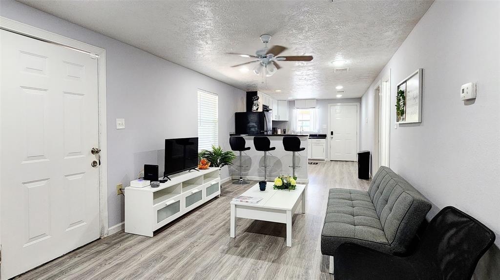 Foto principal - 4206 Rosemont St
