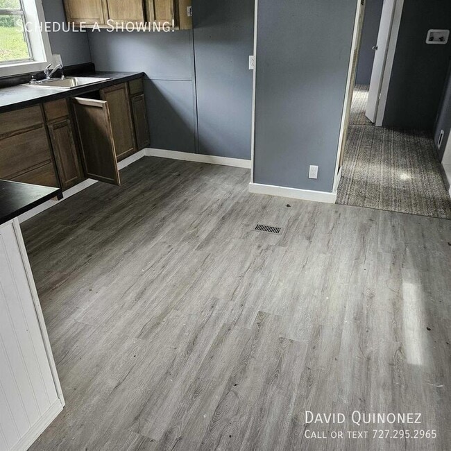 Building Photo - 5606 Lesteele-