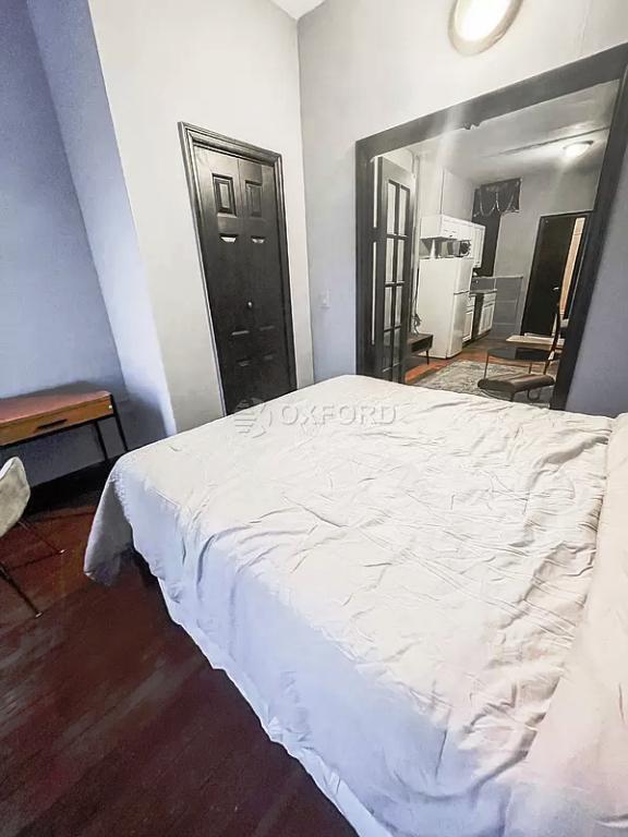 Building Photo - 83Street 1st Ave Large Fuly Furnished 1BR ...