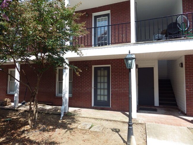 Foto del edificio - 510 E Gillespie St
