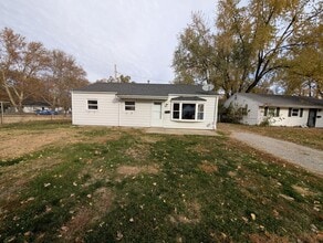 Building Photo - 7 Garnet Ct