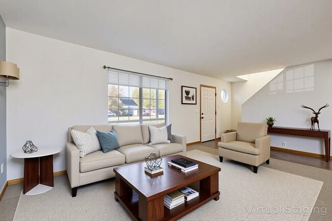 Building Photo - 4154 La Junta Dr