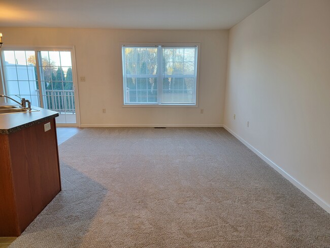 Building Photo - 302 Mount Olive Ln