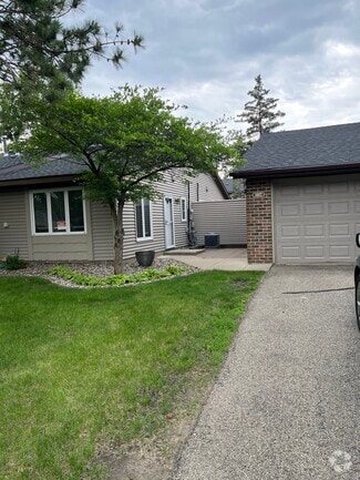 Building Photo - 1807 Karis Way