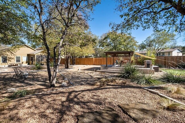 Building Photo - 2317 Amur Dr