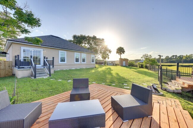 Foto del edificio - 2355 Ribault Scenic Dr