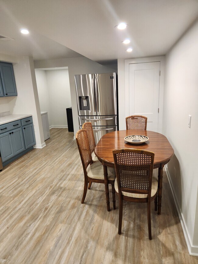 Foto del edificio - 3085 Summer Pl