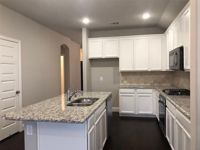 Building Photo - 2203 Perrymead Dr