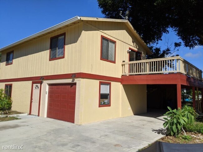 Building Photo - 4 br, 2 bath House - 8173 Albatross Rd