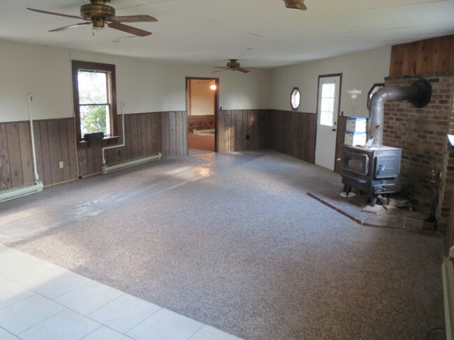 Building Photo - 1097 Township Line Rd