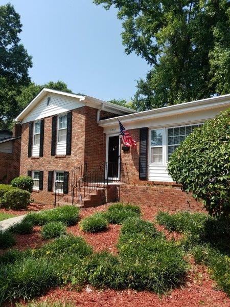 Building Photo - For Rent in Montclaire Sub of Charlotte, N...