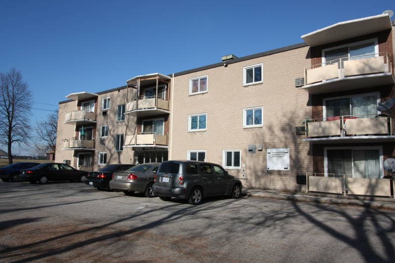 Primary Photo - 266 Christina St S