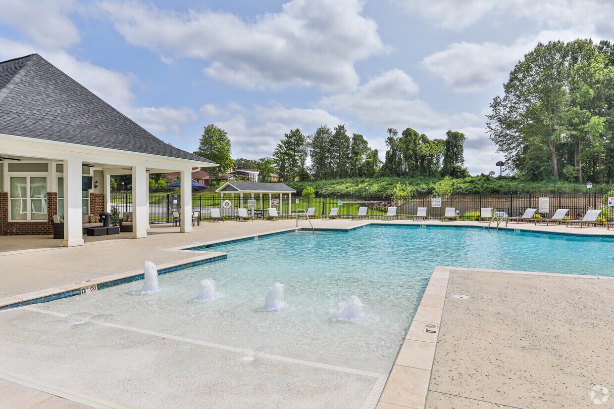 Palisades at Waters Edge Apartments 114 Avalon Park Cir Mooresville