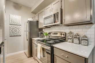 Building Photo - The Loren Apartments