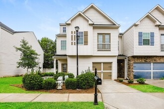 Building Photo - 42 Madaline Ln