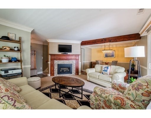 Building Photo - 406 Edgebrook Dr