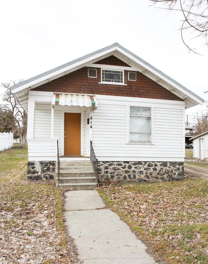 Primary Photo - Cute House near EWU