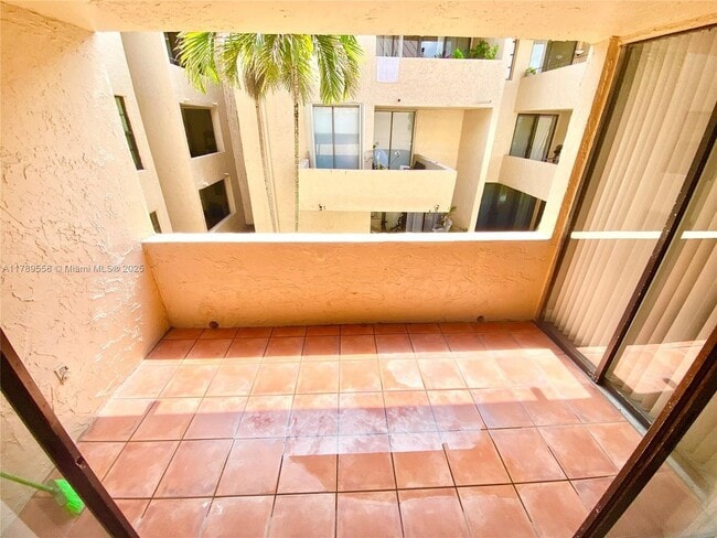 Foto del edificio - 10400 SW 108th Ave