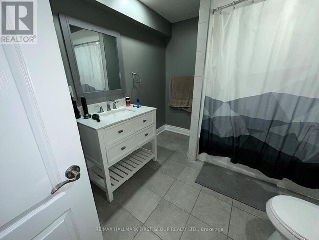 Building Photo - 579 Windfields Farm Dr W