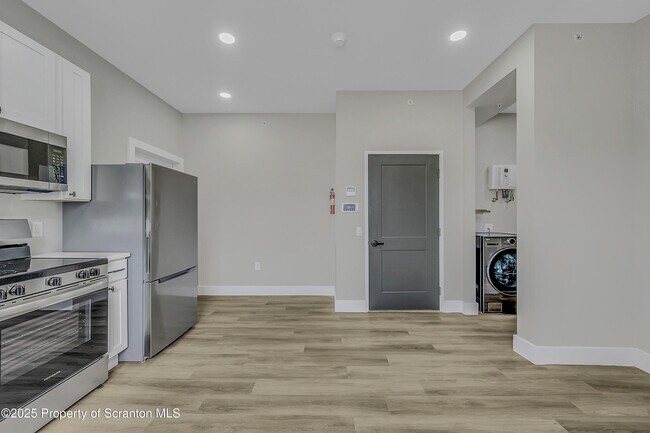 Foto del edificio - 215 Hickory St