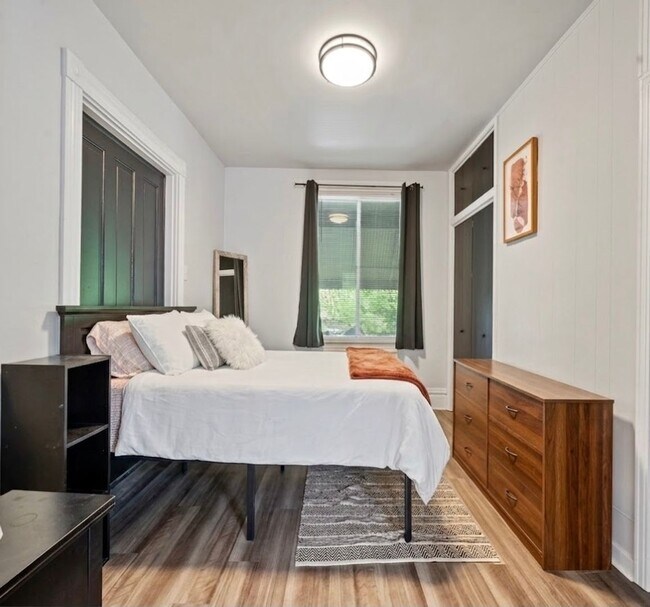 Foto del edificio - 388 Ingomar St