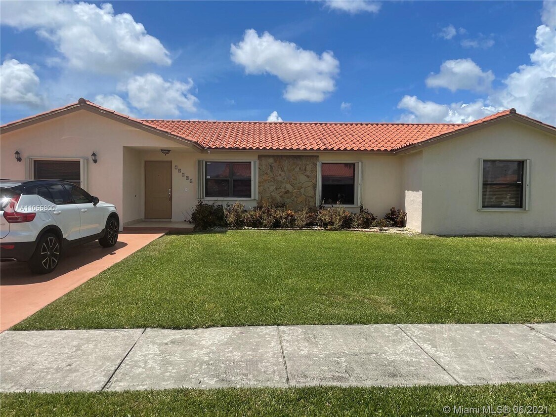 Primary Photo - 11230 SW 138th St