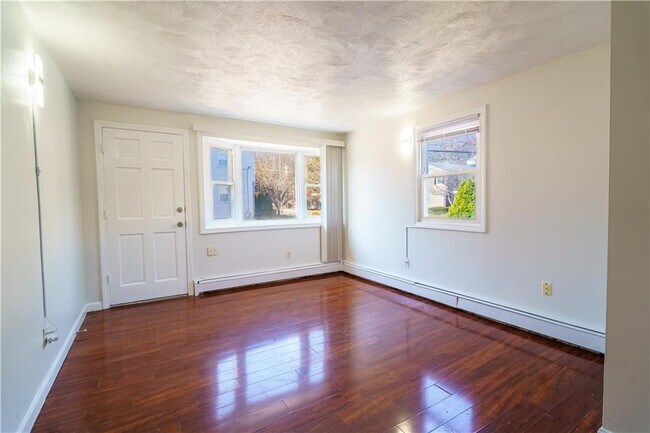 Building Photo - 103 Brush Hill Rd